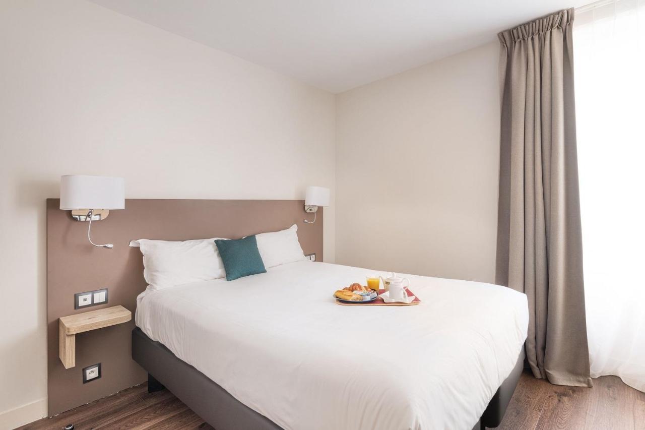 Courcelles Mederic Hotel Paris Ngoại thất bức ảnh