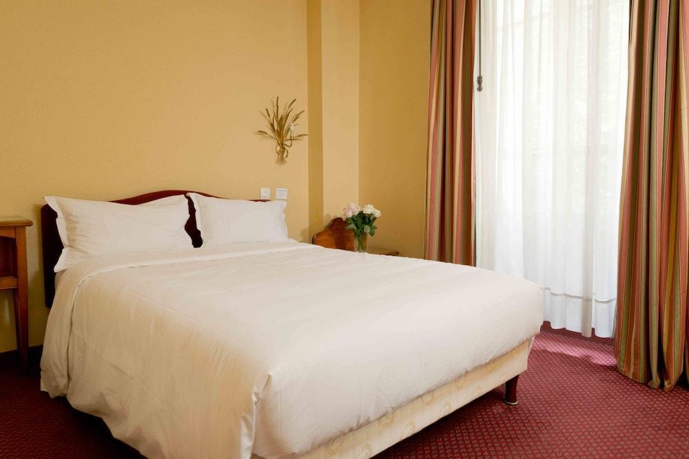 Courcelles Mederic Hotel Paris Ngoại thất bức ảnh