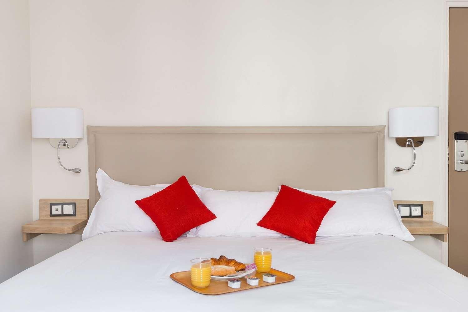 Courcelles Mederic Hotel Paris Ngoại thất bức ảnh
