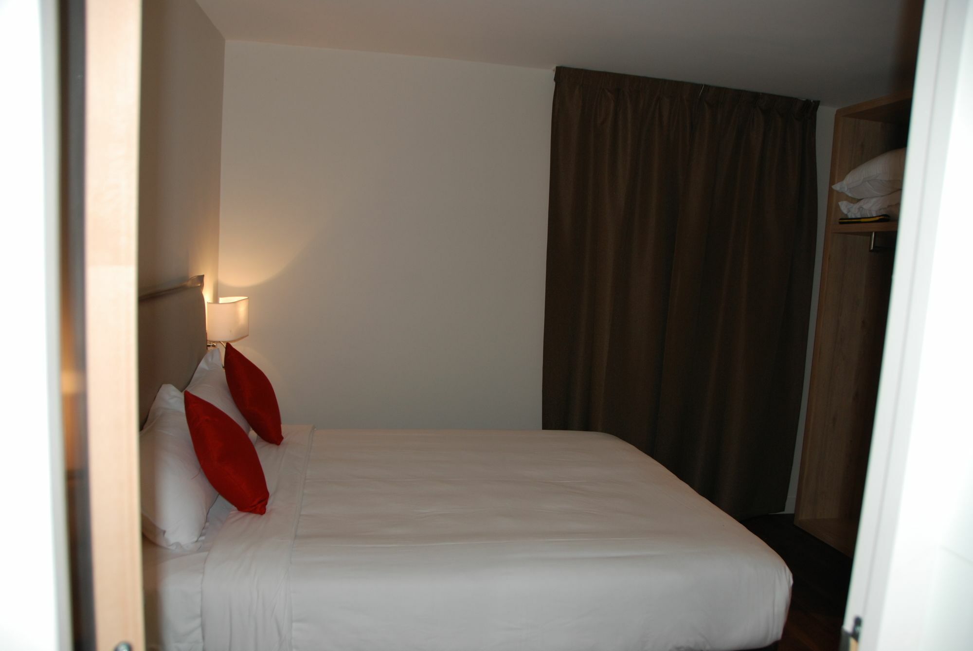 Courcelles Mederic Hotel Paris Ngoại thất bức ảnh